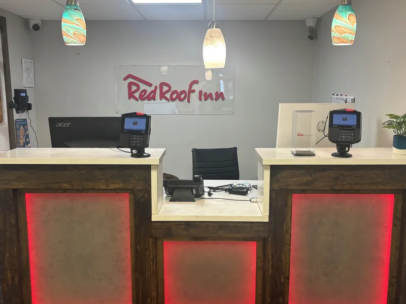 Red Roof Inn & Suites Tomah hotel detail image 2