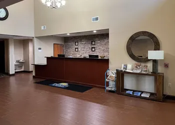 Days Inn & Suites by Wyndham Manheim Lebanon hotel thumbnail 2