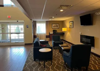 Days Inn & Suites by Wyndham Manheim Lebanon hotel thumbnail 3