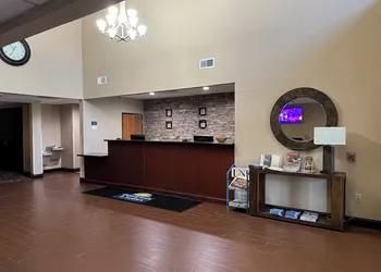 Days Inn & Suites by Wyndham Manheim Lebanon hotel thumbnail 4
