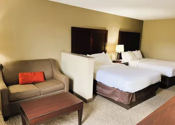 Days Inn & Suites by Wyndham Manheim Lebanon hotel thumbnail 5