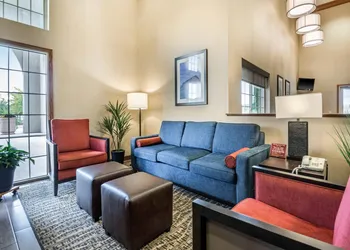 Comfort Suites at Par 4 Resort hotel thumbnail 3