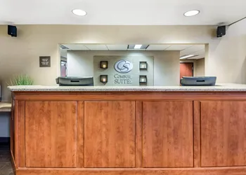 Comfort Suites at Par 4 Resort hotel thumbnail 4