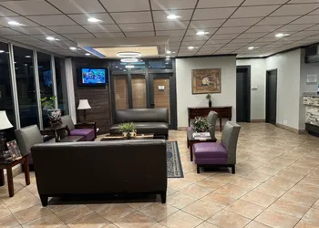 Clarion Inn & Suites Dothan South hotel thumbnail 4