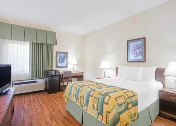 Baymont by Wyndham Corbin hotel thumbnail 6