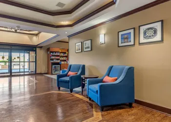 Comfort Suites Rolla hotel thumbnail 2