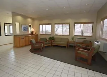 Super 8 by Wyndham Klamath Falls hotel thumbnail 3