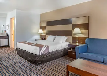 Quality Inn Central Roseburg hotel thumbnail 5