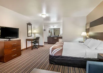 Quality Inn Central Roseburg hotel thumbnail 6