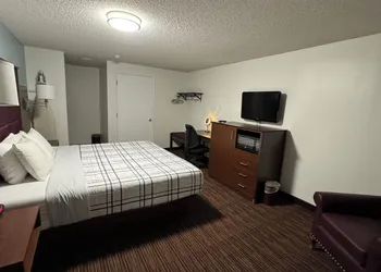 Morgan Inn And Suites hotel thumbnail 2