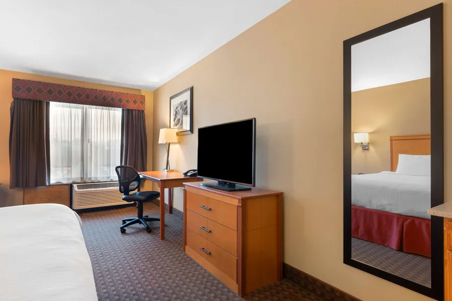 Best Western Plus Olympic Inn hotel detail image 6