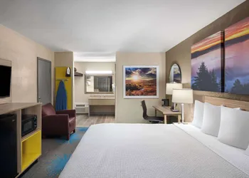 Days Inn by Wyndham Klamath Falls hotel thumbnail 7
