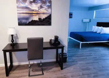 Cerulean Hotel hotel thumbnail 5