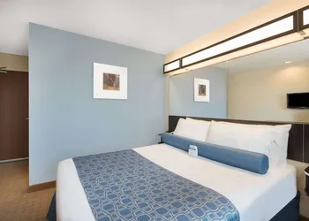 Microtel Inn & Suites by Wyndham Stanley hotel thumbnail 5
