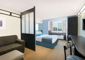 Microtel Inn & Suites by Wyndham Stanley hotel thumbnail 8