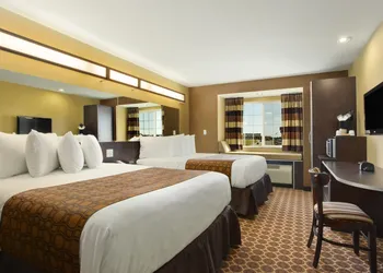 Microtel Inn & Suites by Wyndham Dickinson hotel thumbnail 3