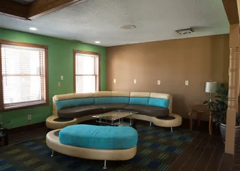 Quality Inn & Suites Bedford West hotel thumbnail 6