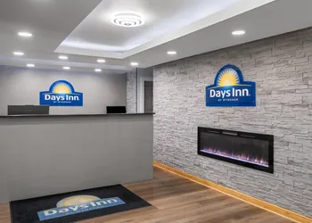 Days Inn by Wyndham Cloverdale Greencastle hotel thumbnail 2