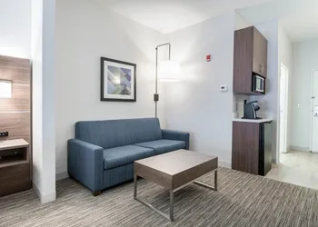 Holiday Inn Express Hotel & Suites Jasper by IHG hotel thumbnail 3