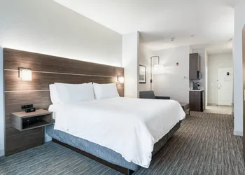 Holiday Inn Express Hotel & Suites Jasper by IHG hotel thumbnail 4