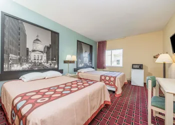 Super 8 by Wyndham Martinsville hotel thumbnail 5
