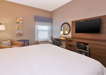 Hampton Inn Princeton hotel thumbnail 8