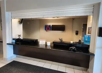 Motel 6 Biloxi, MS - Beach hotel thumbnail 2
