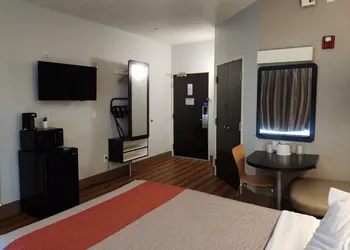 Motel 6 Biloxi, MS - Beach hotel thumbnail 6