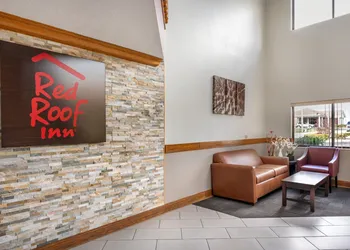 Red Roof Inn Greencastle South – Cloverdale hotel thumbnail 3
