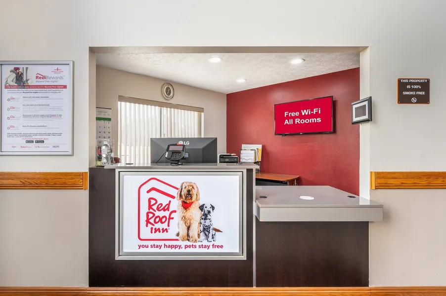 Red Roof Inn Greencastle South – Cloverdale hotel detail image 6
