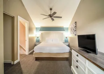 Waterside Suites & Marina hotel thumbnail 7