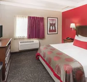 Ramada Hotel & Conference Center by Wyndham Hammond hotel detail image 3
