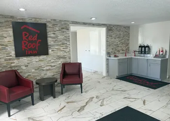 Red Roof Inn & Suites Hammond, IN hotel thumbnail 4