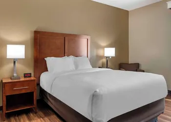 Comfort Inn Crawfordsville hotel thumbnail 7