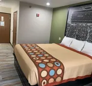 Super 8 by Wyndham Frankfort IN hotel detail image 5