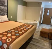 Super 8 by Wyndham Frankfort IN hotel detail image 7
