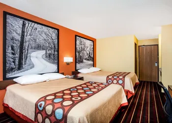 Super 8 by Wyndham Crawfordsville hotel thumbnail 6