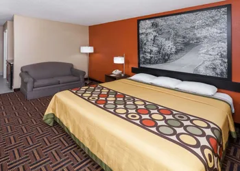 Super 8 by Wyndham Rochester hotel thumbnail 7