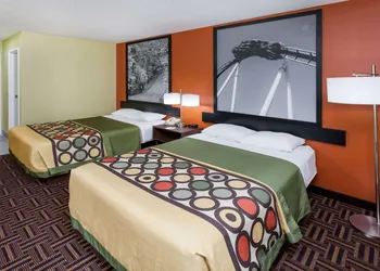 Super 8 by Wyndham Rochester hotel thumbnail 8