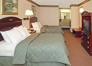 Econo Lodge Grenada hotel thumbnail 7