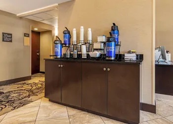 Best Western New Albany hotel thumbnail 4