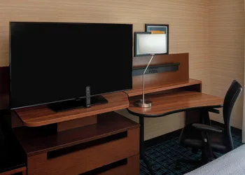 Fairfield Inn and Suites by Marriott Batesville hotel thumbnail 7
