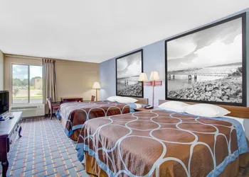 Super 8 by Wyndham Booneville hotel thumbnail 3