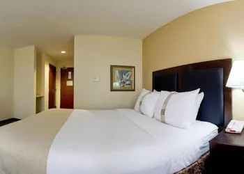 Holiday Inn Quincy East by IHG hotel thumbnail 5
