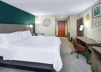 Holiday Inn Quincy East by IHG hotel thumbnail 8