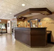 Microtel Inn & Suites by Wyndham Quincy Downtown/River Area hotel detail image 3