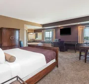 Microtel Inn & Suites by Wyndham Quincy Downtown/River Area hotel detail image 5