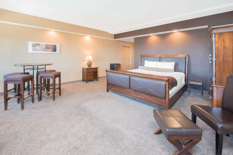 Microtel Inn & Suites by Wyndham Quincy Downtown/River Area hotel detail image 6