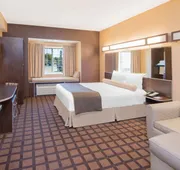Microtel Inn & Suites by Wyndham Quincy Downtown/River Area hotel detail image 7