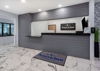 AmericInn by Wyndham Quincy hotel thumbnail 5